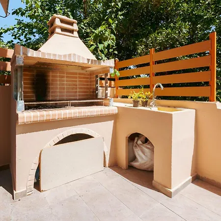 Nyaraló Casa Veranda - 3 Bedroom House With Bbq & Backyard Hriszí Aktí Haniá