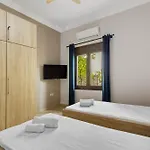 בית נופש Casa Veranda - 3 Bedroom House With Bbq & Backyard *
